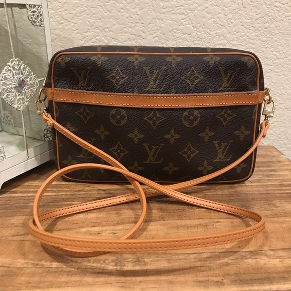 Louis Vuitton Handbags - Louis Vuitton crossbody bag
